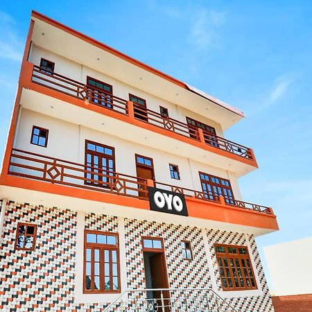 Hotel O Aradhya Galaxy Bhauli Exteriér fotografie