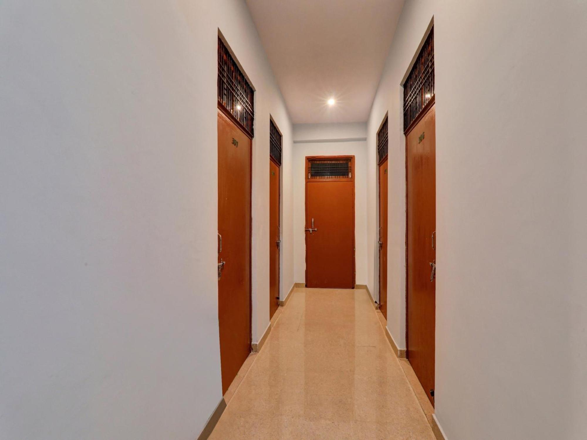 Hotel O Aradhya Galaxy Bhauli Exteriér fotografie