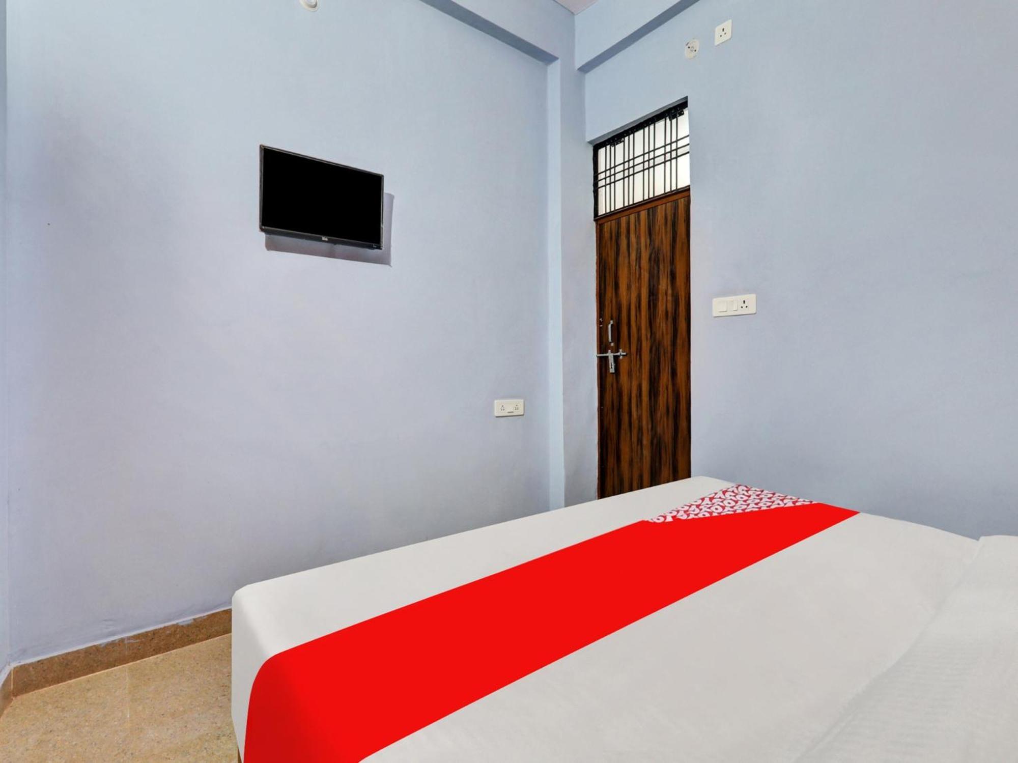 Hotel O Aradhya Galaxy Bhauli Exteriér fotografie
